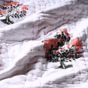 Handmade Organic Cotton Kantha Quilt 3-Pieces Set White Red Bedspread (Includes 1 Quilt and 2 Pillow Shams)